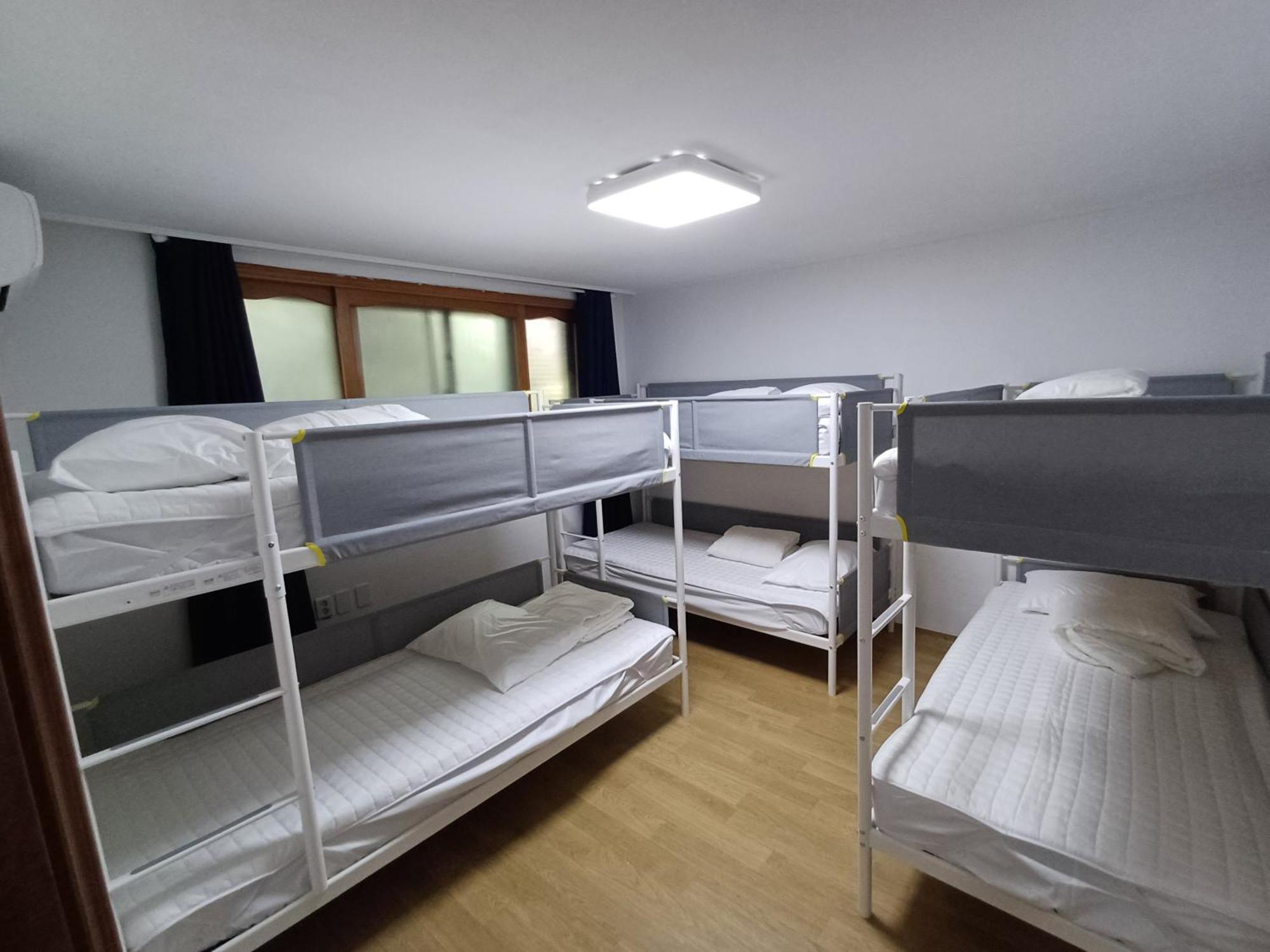 Ocean'S Guesthouse - Foreigners Only Seoel Buitenkant foto