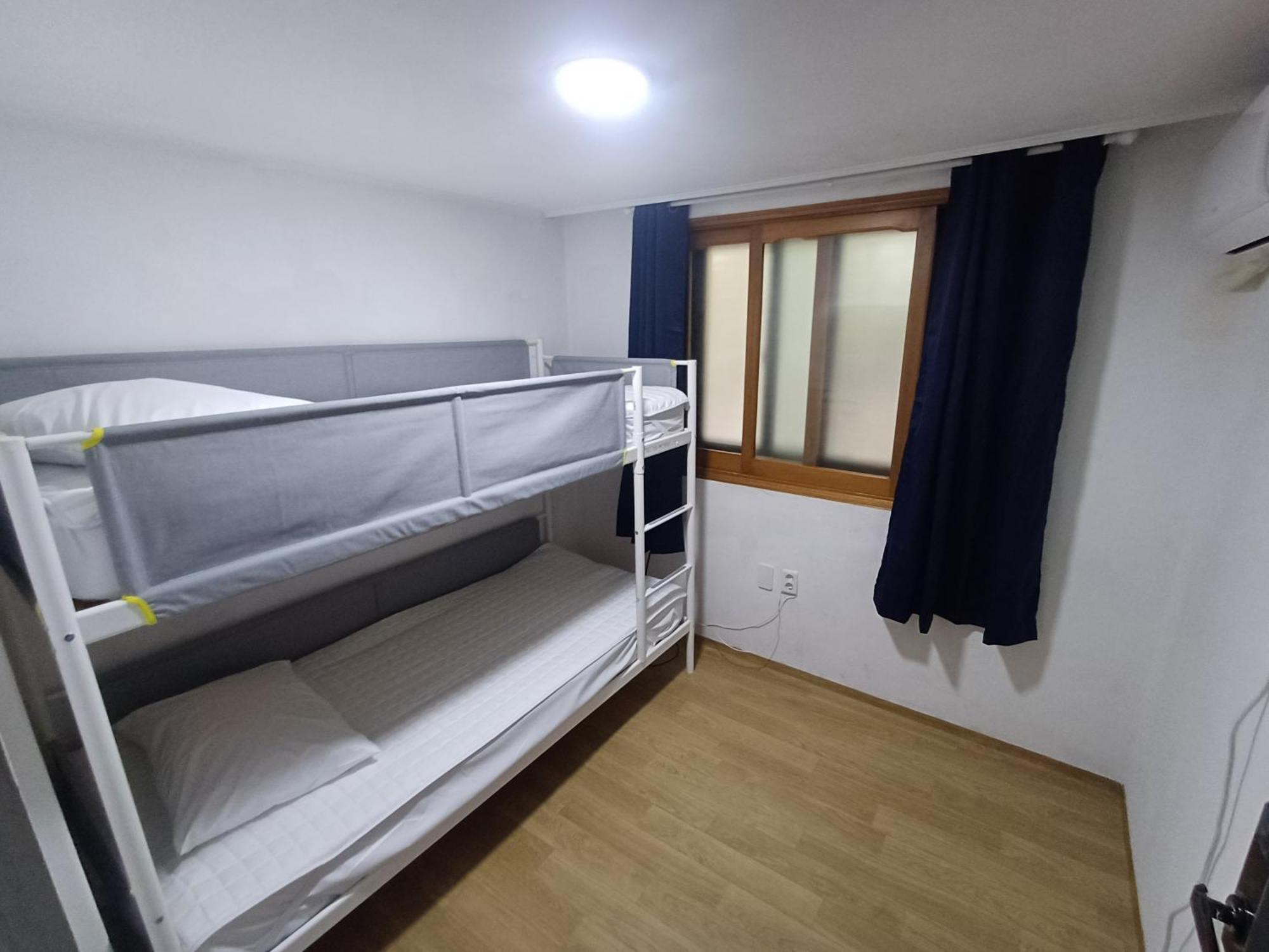 Ocean'S Guesthouse - Foreigners Only Seoel Buitenkant foto