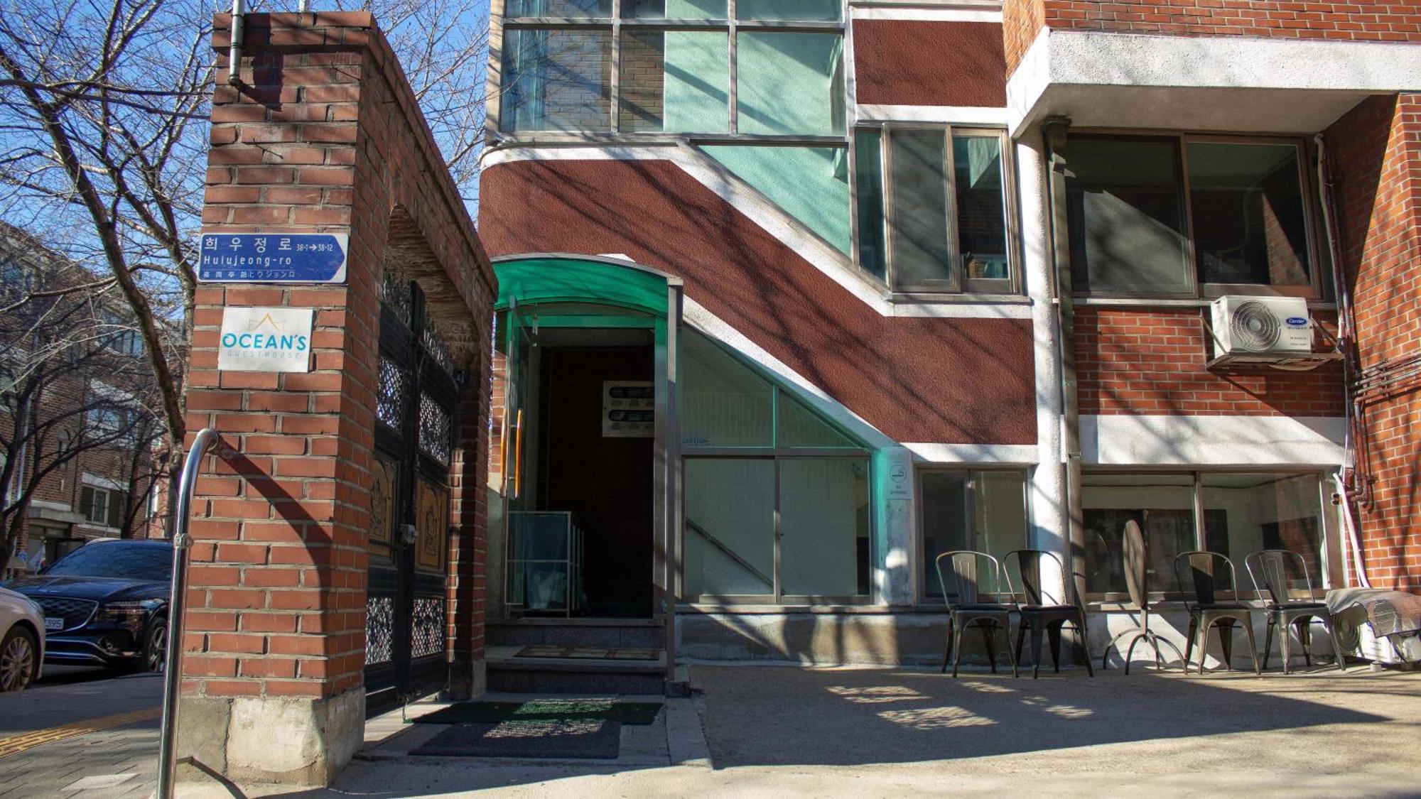 Ocean'S Guesthouse - Foreigners Only Seoel Buitenkant foto